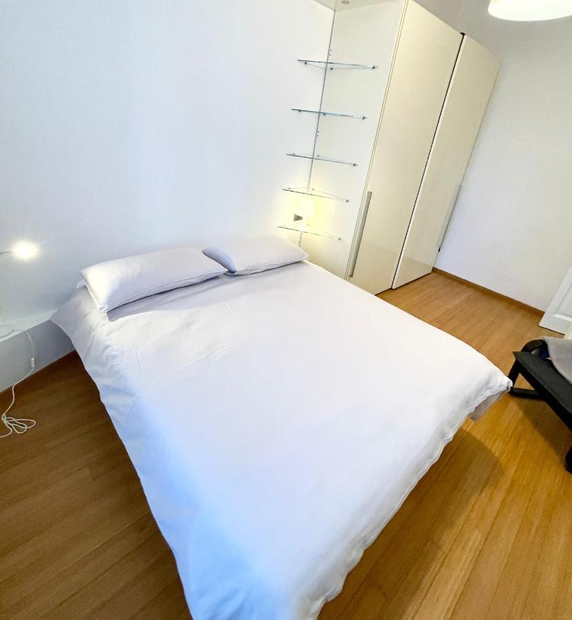 Rembrandt44 Apartment Milan Bagian luar foto